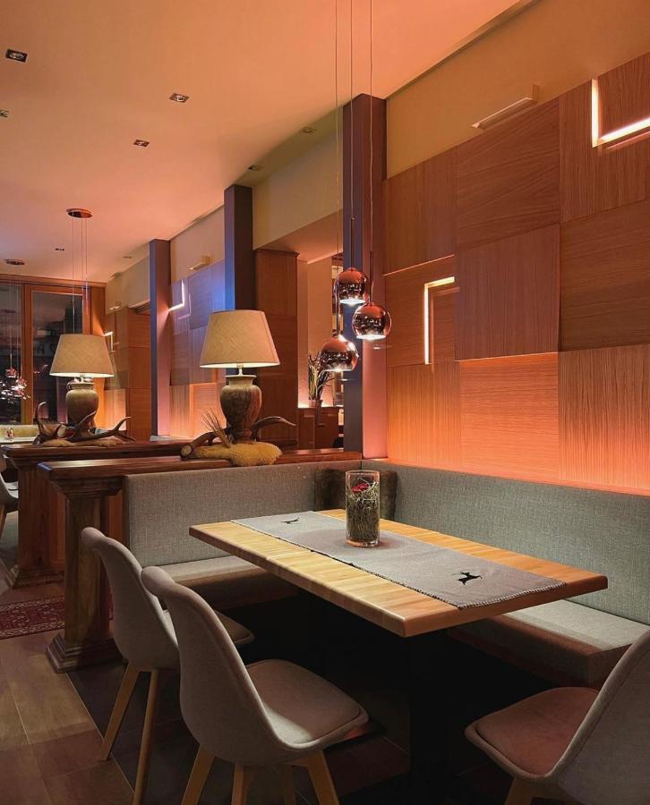 Hotel Moderno Restaurant Serina  Bagian luar foto